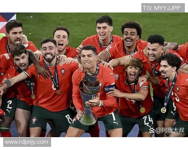 激情对决:世界足球巅峰赛事激烈角逐 谁将问鼎冠军宝座 激情对决:世界足球巅峰赛事激烈角逐 谁将问鼎冠军宝座