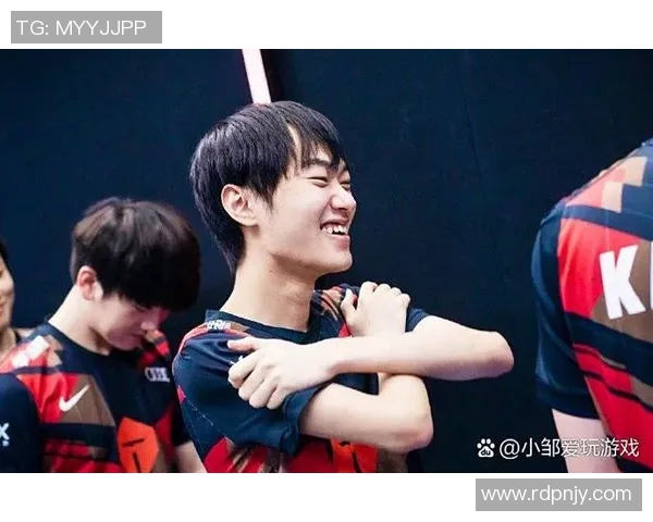 V5战队实力解析与英雄联盟赛场表现的深度剖析