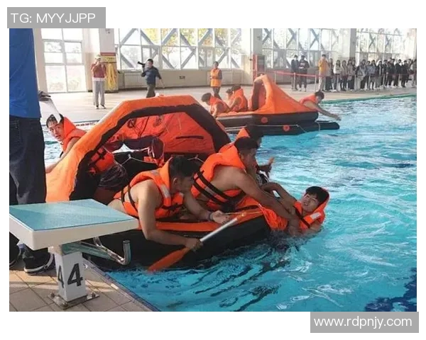 激烈角逐泳池赛场精彩纷呈 游泳比赛直播带你领略巅峰对决